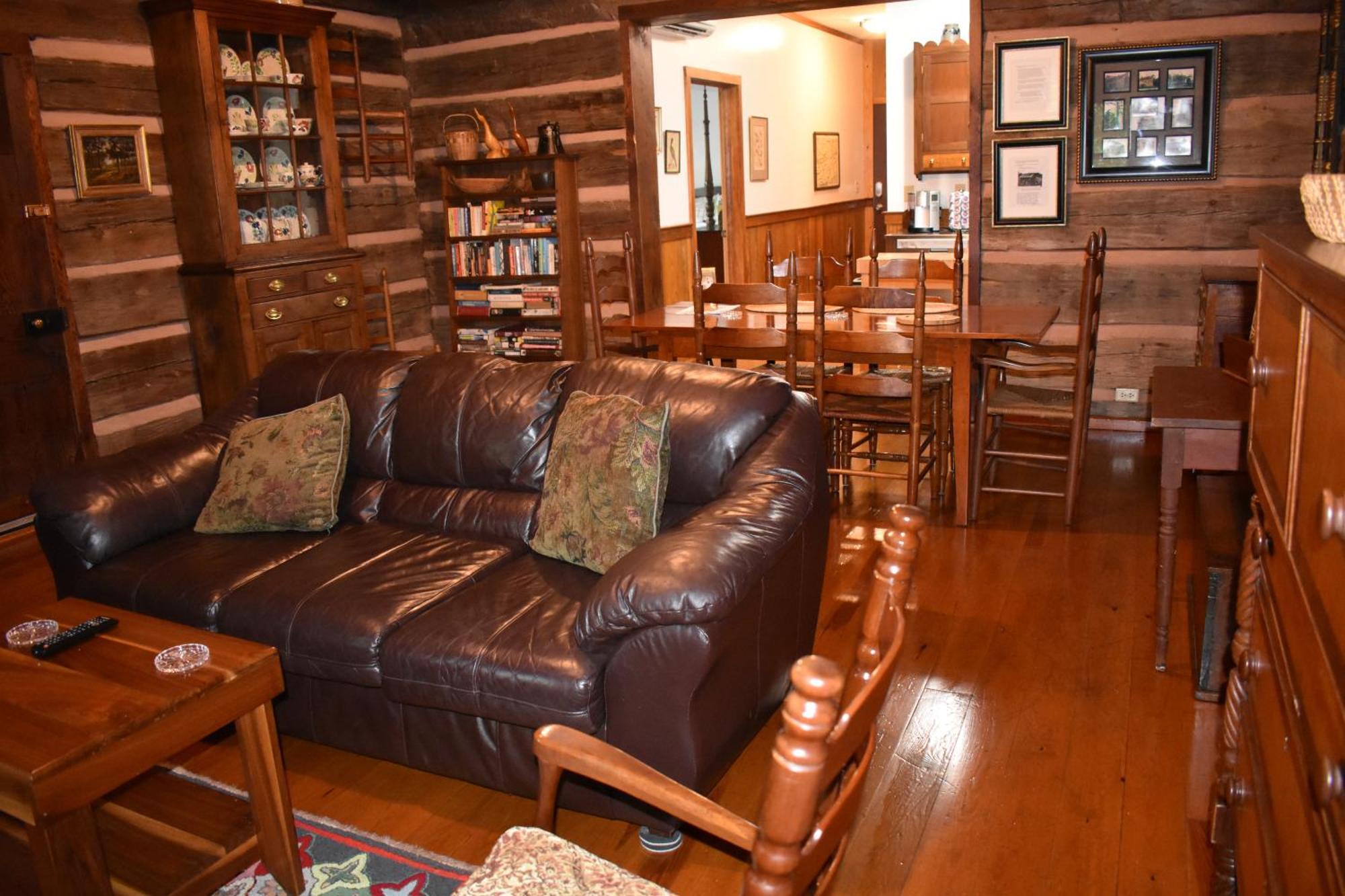 Restored1850S Log Cabin, With Gazebo And Gardens! 1 Mile To Downtown Weaverville Exterior foto